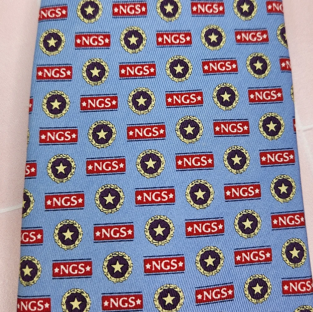 Vineyard Vines No Greater Sacrifice Tie